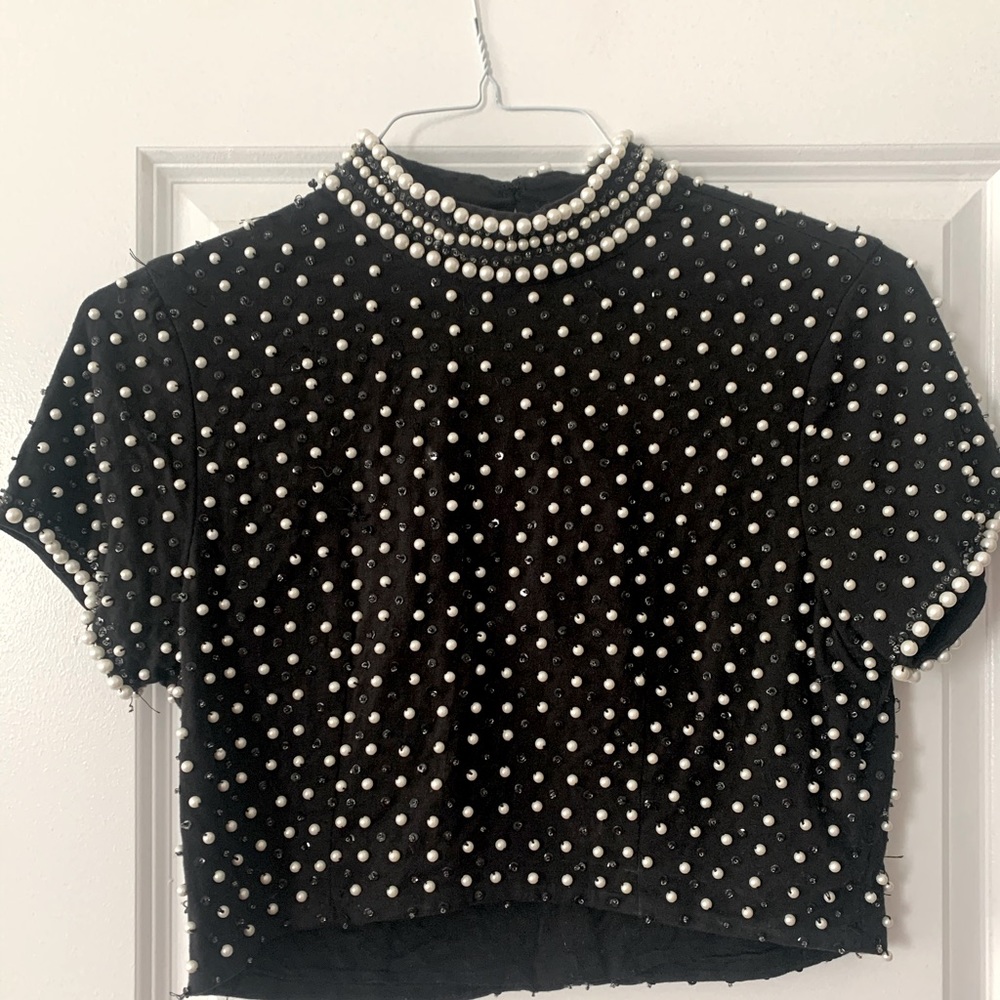 Black shirt with pearls